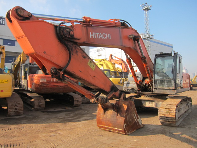 HITACHI   EXCAVATOR 