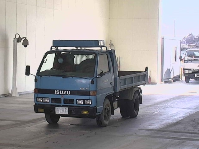 ISUZU ELF Dump