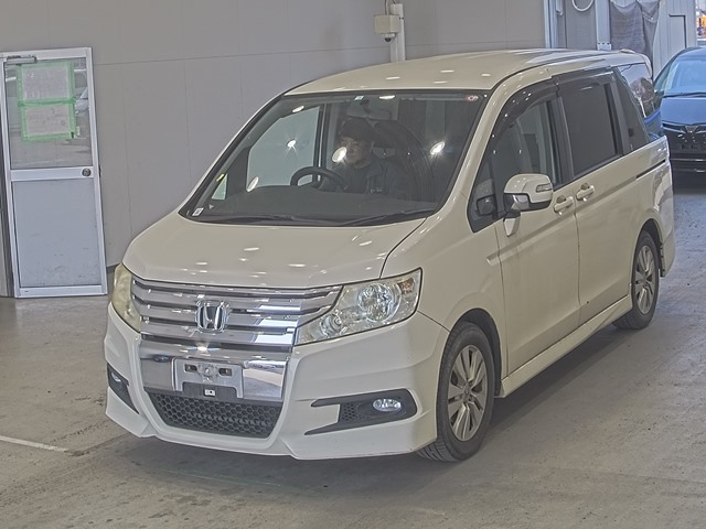 HONDA STEP WAGON SPADA S