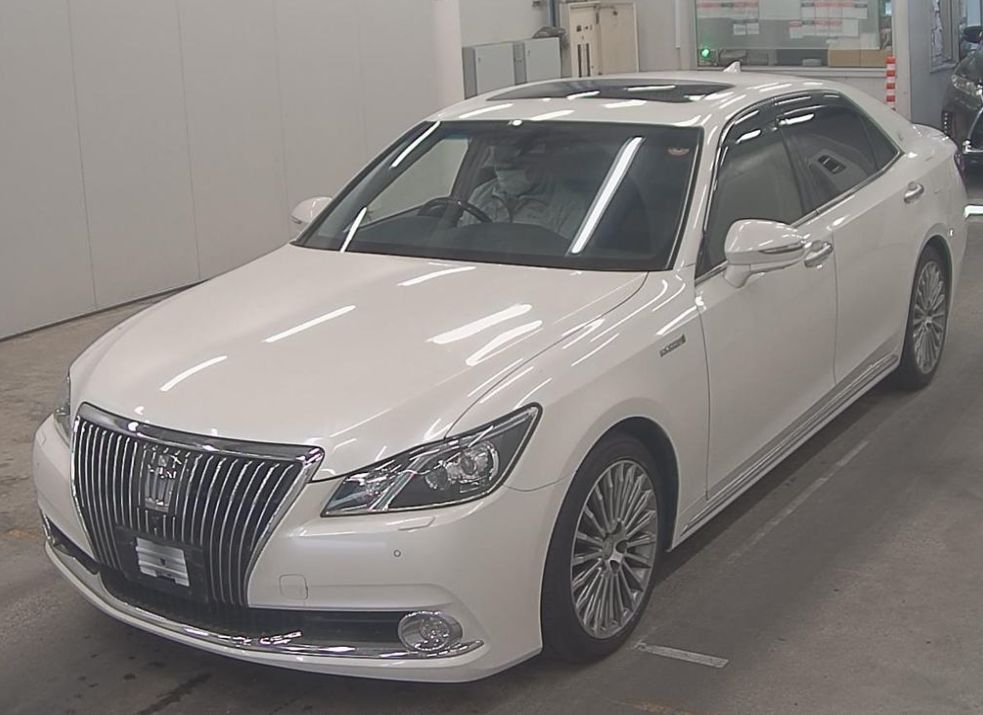 TOYOTA CROWN F VERSION 4D