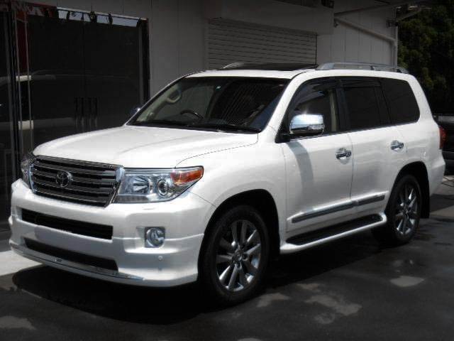 TOYOTA LAND CRUISER