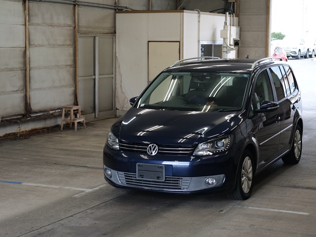 VOLKSWAGEN GOLF TOURAN TSI High Line