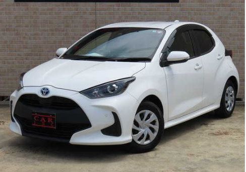 TOYOTA YARIS Hybrid X