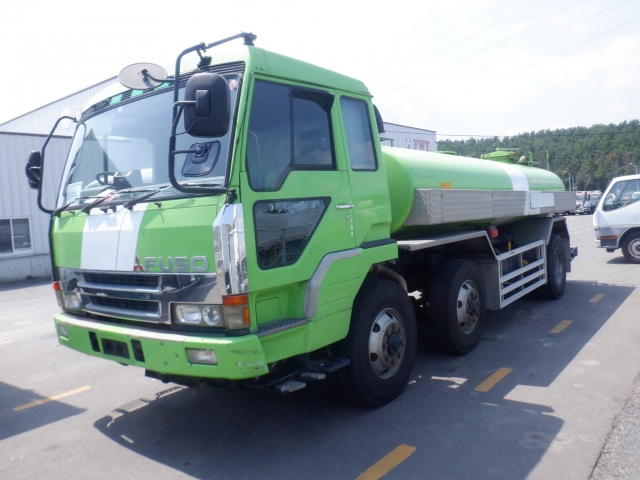 MITSUBISHI FUSO TANKER