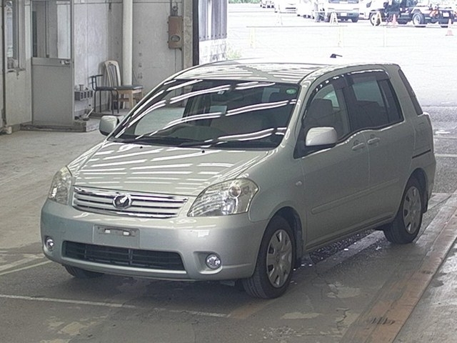 TOYOTA RAUM