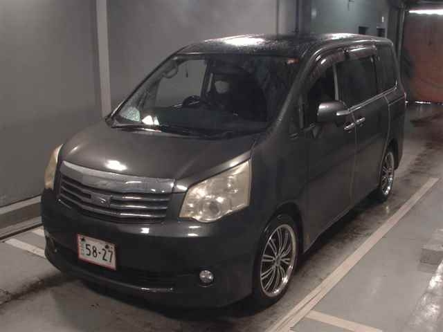 TOYOTA NOAH X L Selection