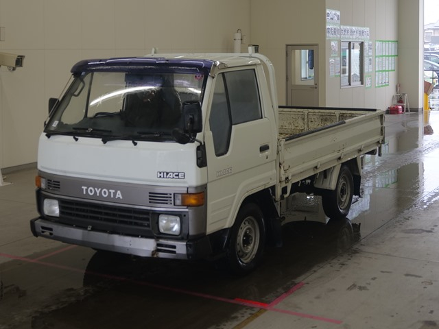 TOYOTA HIACE TRUCK