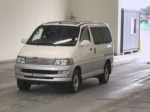 TOYOTA HIACE VAN