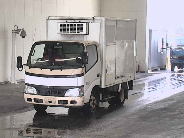 TOYOTA DYNA