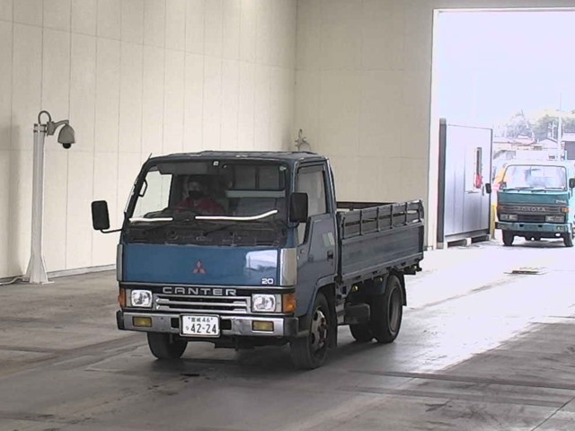 MITSUBISHI CANTER