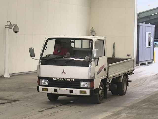 MITSUBISHI CANTER