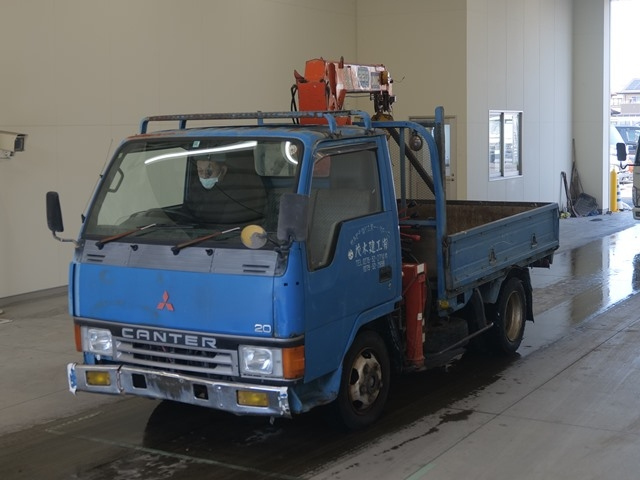 MITSUBISHI CANTER