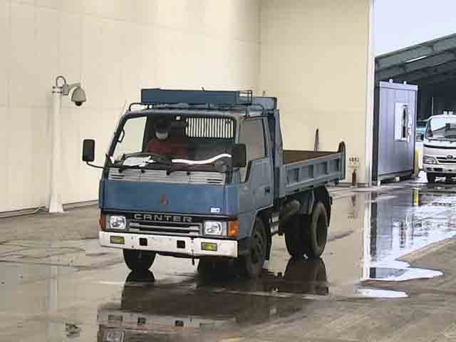 MITSUBISHI CANTER