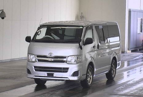 TOYOTA HIACE VAN