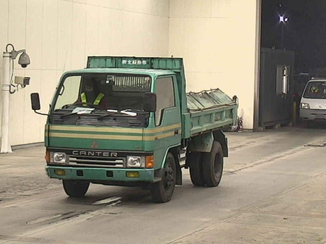 MITSUBISHI CANTER Dump