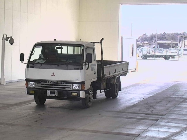MITSUBISHI CANTER GILA