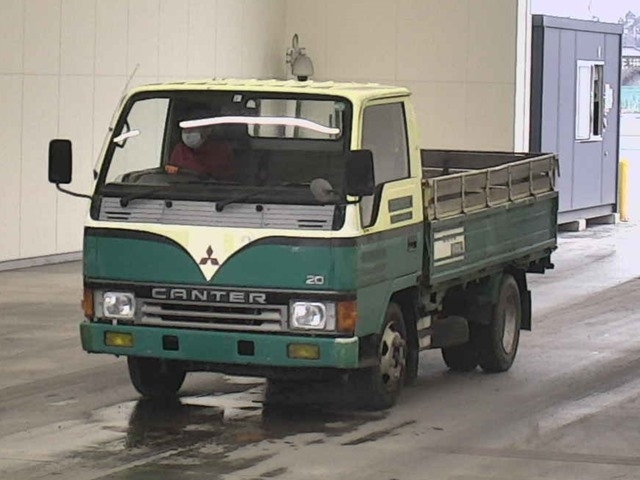 MITSUBISHI CANTER Gila
