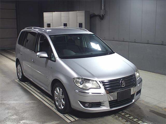 VOLKSWAGEN GOLF TOURAN TSI High Line
