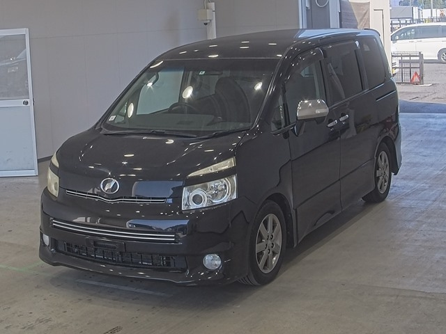 TOYOTA VOXY ZS Kirameki 2