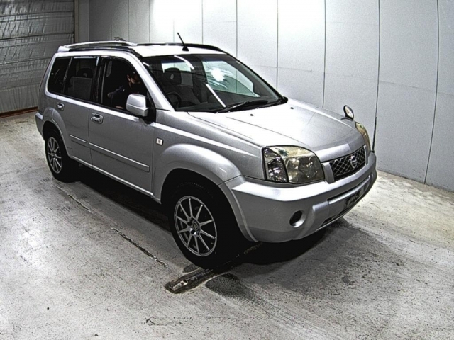 NISSAN X TRAIL 4WD