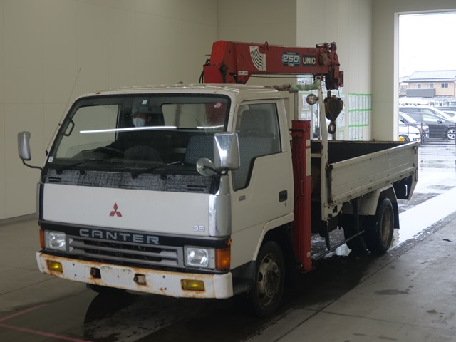 MITSUBISHI CANTER
