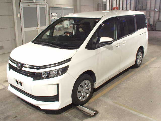 TOYOTA VOXY X 8 Seats
