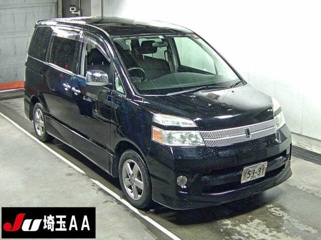 TOYOTA VOXY Z
