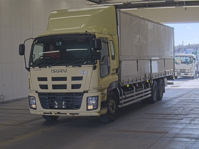 ISUZU GIGA
