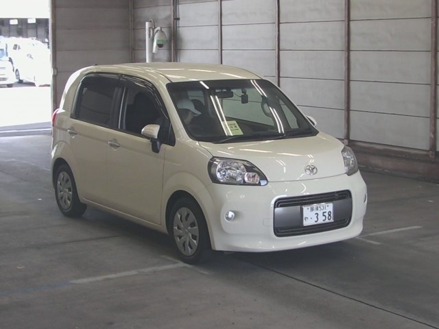 TOYOTA PORTE G