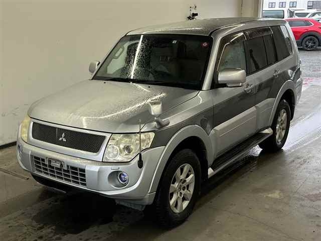 MITSUBISH PAJERO Exceed