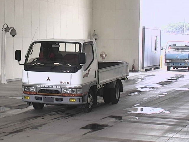 MITSUBISHI CANTER GILA