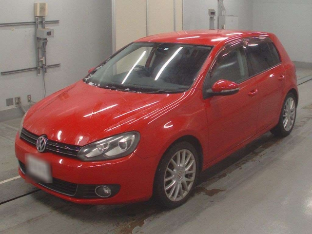 VOLKSWAGEN GOLF TSI High Line