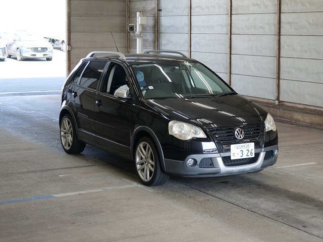VOLKSWAGEN CROSS POLO