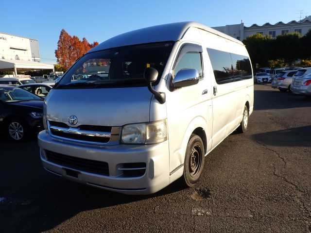 TOTOTA HIACE