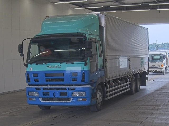 ISUZU GIGA