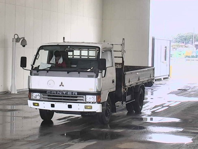 MITSUBISHI CANTER GILA