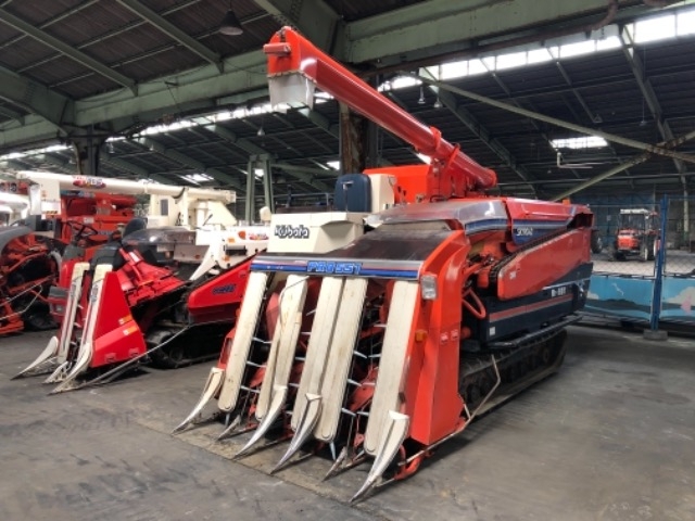 KUBOTA RICE HARVESTER