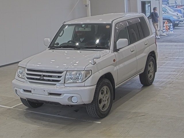MITSUBISHI PAJERO IO Wagon .4WD