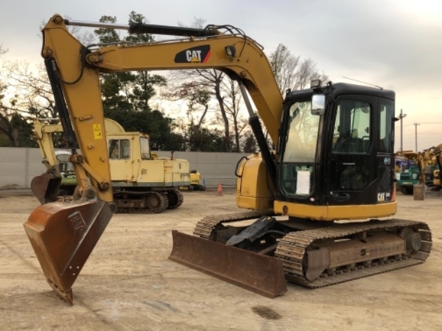 CATERPILLAR EXCAVATOR