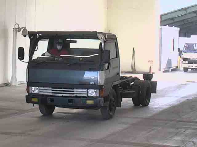 MITSUBISHI CANTER
