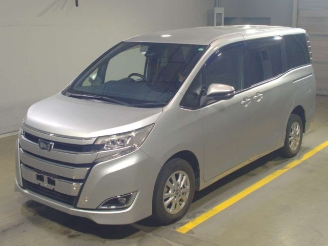 TOYOTA NOAH G 4WD