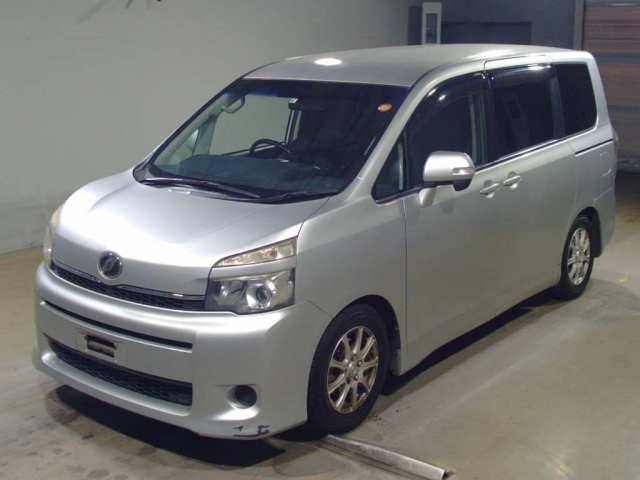 TOYOTA VOXY Trans -X