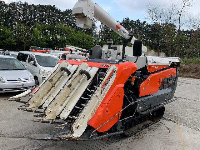 KUBOTA RICE HARVESTER