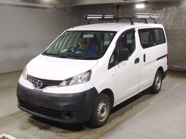 NISSAN NV200 DX