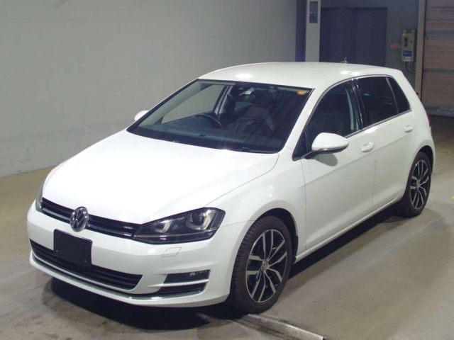 VOLKSWAGEN GOLF TSI High Line