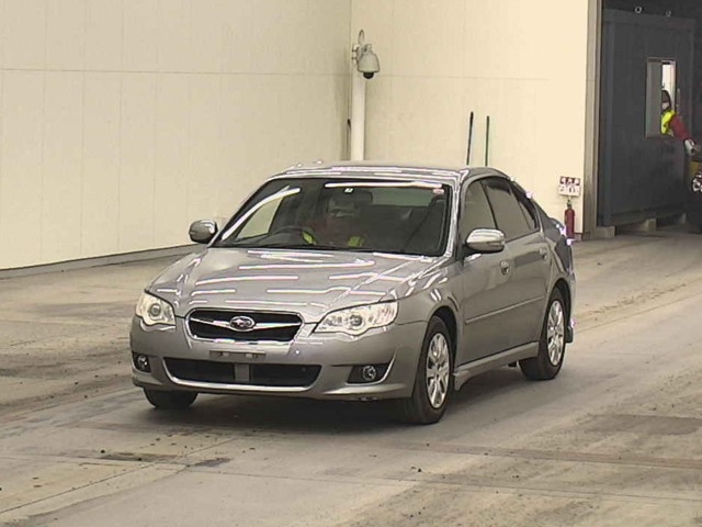 SUBARU LEGACY B4