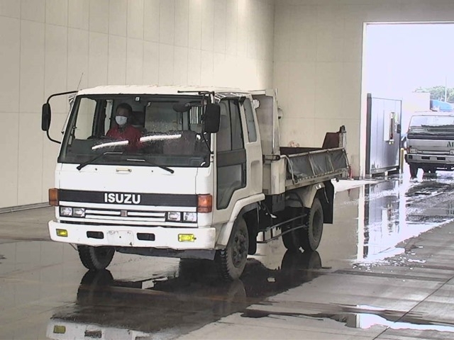 ISUZU FORWARD DUMP