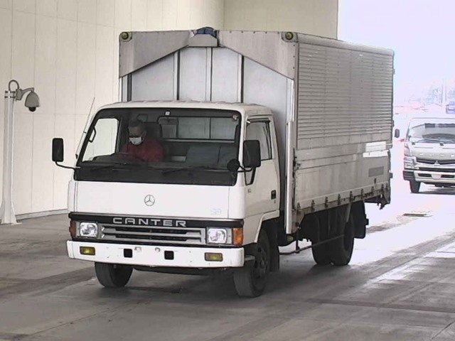 MITSUBISHI CANTER