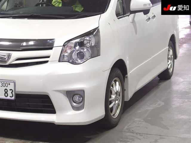  TOYOTA NOAH SI