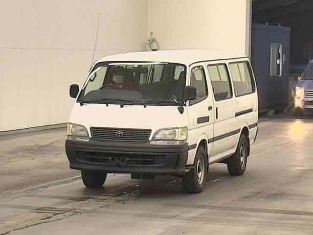 TOYOTA HIACE